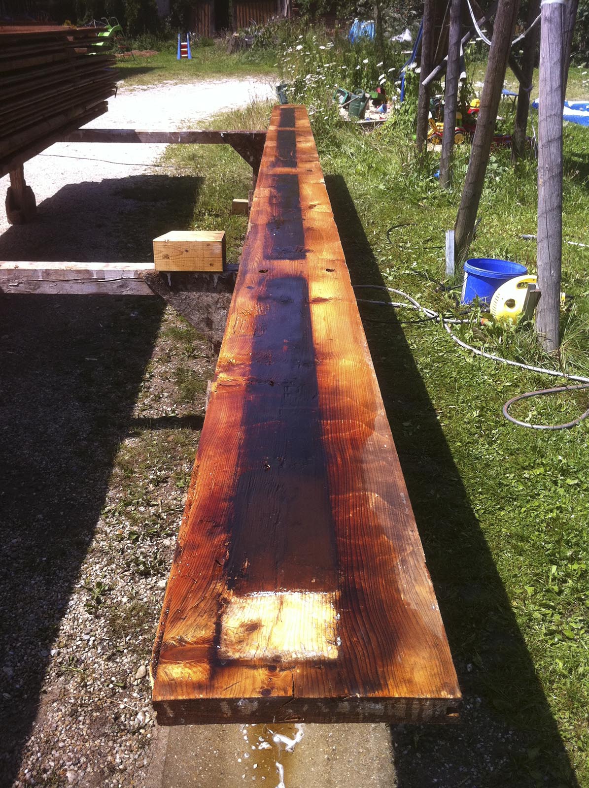 Holzdecke über der Wirtsstube, Originalbretter - eigenhändig mühevoll vom 250 jährigen Schmutz befreit Holzdecke - Wirtsstube vom 250 jährigen Schmutz befreit