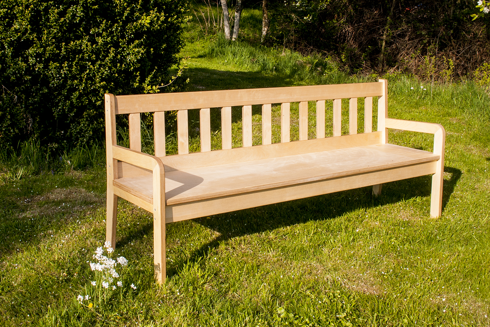 Holzbank für den Kinderschutzbund OHO