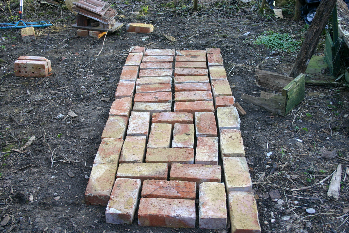 Musterverlegung mit alten Backsteinen