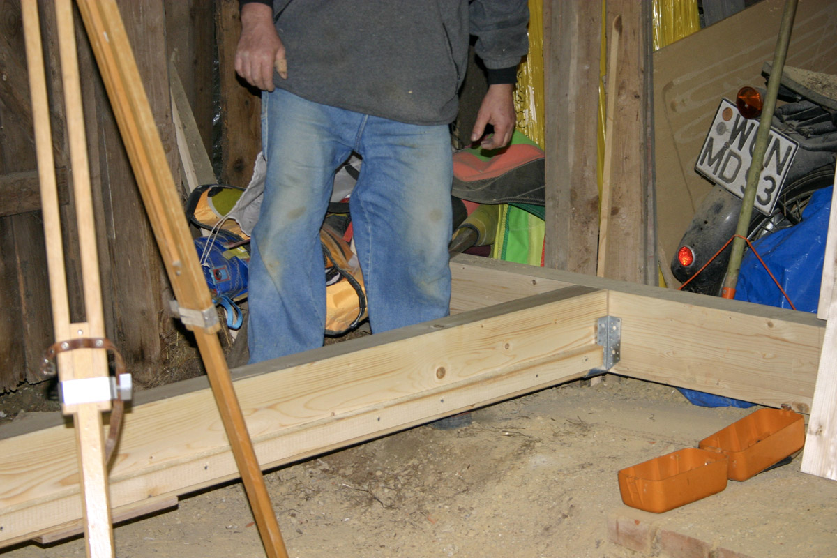 Bodenbalken - liegt an seinem Platz