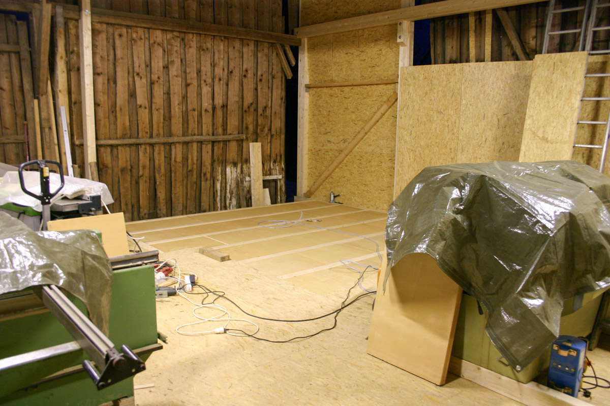 Dämmung wird zugesägt