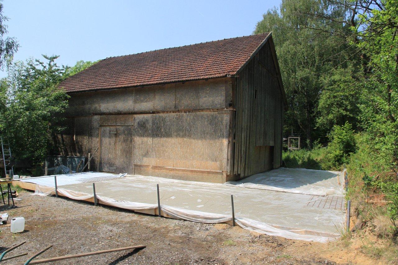 beim Aushärten mit Folie geschützt beim Aushärten mit Folie geschützt